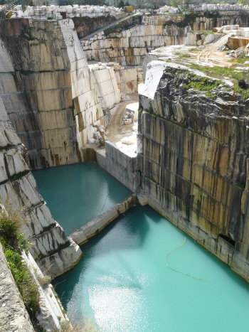 mable quarry, Estremoz